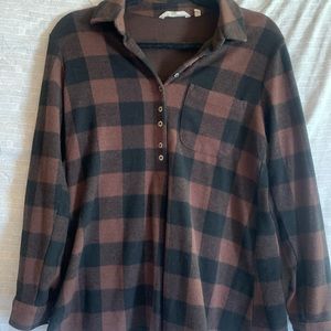 Flowy black and brown midi button down flannel.